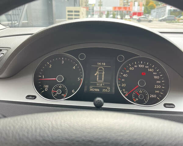 Коричневый Фольксваген Пассат, объемом двигателя 1.97 л и пробегом 302 тыс. км за 8500 $, фото 6 на Automoto.ua