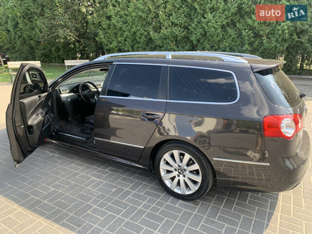 Коричневый Фольксваген Пассат, объемом двигателя 2 л и пробегом 260 тыс. км за 7999 $, фото 1 на Automoto.ua