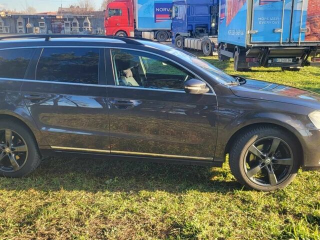 Коричневый Фольксваген Пассат, объемом двигателя 1.6 л и пробегом 289 тыс. км за 8800 $, фото 3 на Automoto.ua