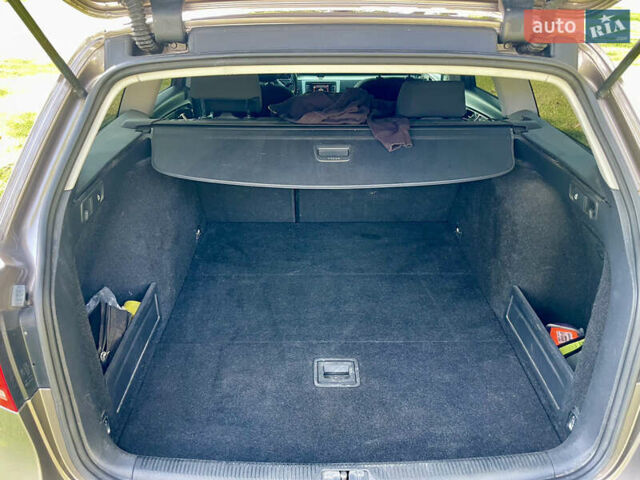 Коричневий Фольксваген Пассат, об'ємом двигуна 1.6 л та пробігом 268 тис. км за 7999 $, фото 23 на Automoto.ua