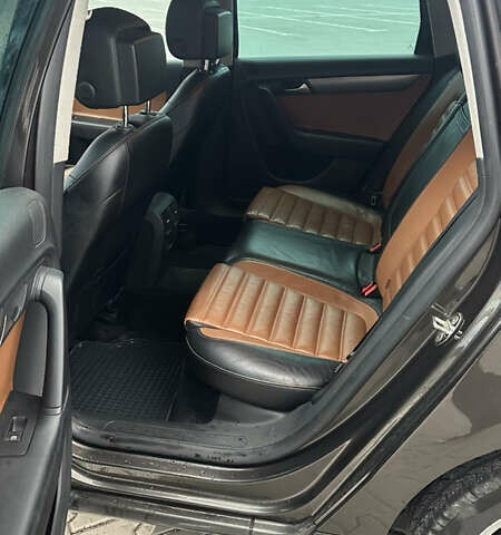 Коричневый Фольксваген Пассат, объемом двигателя 1.97 л и пробегом 298 тыс. км за 9800 $, фото 15 на Automoto.ua