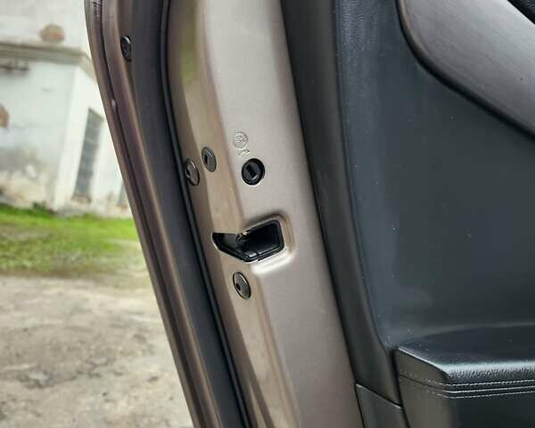 Коричневый Фольксваген Пассат, объемом двигателя 2 л и пробегом 238 тыс. км за 10800 $, фото 73 на Automoto.ua