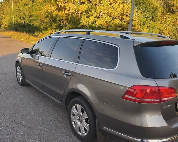 Коричневый Фольксваген Пассат, объемом двигателя 1.97 л и пробегом 225 тыс. км за 10500 $, фото 4 на Automoto.ua