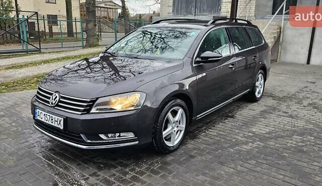 Коричневый Фольксваген Пассат, объемом двигателя 1.39 л и пробегом 230 тыс. км за 9800 $, фото 4 на Automoto.ua