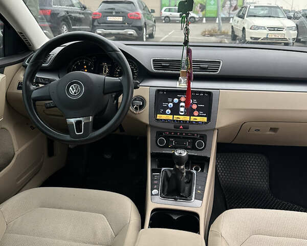 Коричневый Фольксваген Пассат, объемом двигателя 1.8 л и пробегом 245 тыс. км за 6100 $, фото 8 на Automoto.ua