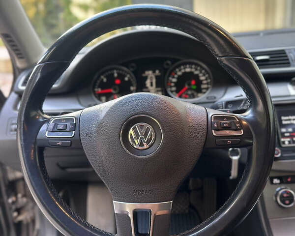 Коричневый Фольксваген Пассат, объемом двигателя 1.97 л и пробегом 298 тыс. км за 9800 $, фото 17 на Automoto.ua