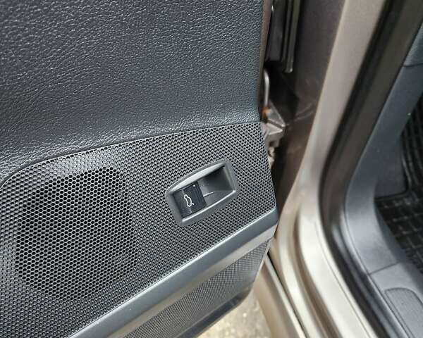 Коричневый Фольксваген Пассат, объемом двигателя 2 л и пробегом 238 тыс. км за 10800 $, фото 77 на Automoto.ua