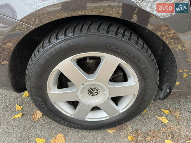 Коричневый Фольксваген Пассат, объемом двигателя 2 л и пробегом 290 тыс. км за 10500 $, фото 25 на Automoto.ua