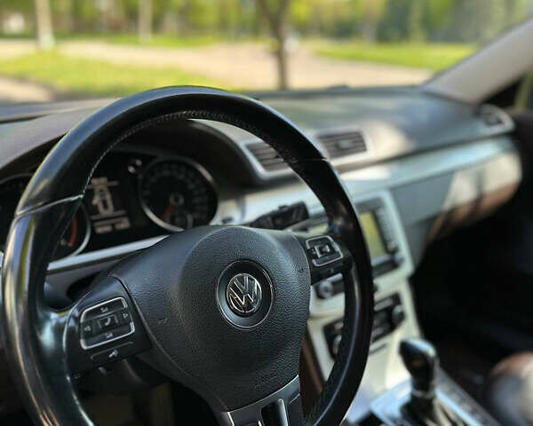 Коричневый Фольксваген Пассат, объемом двигателя 1.97 л и пробегом 337 тыс. км за 12300 $, фото 12 на Automoto.ua