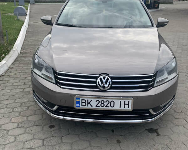 Коричневый Фольксваген Пассат, объемом двигателя 2 л и пробегом 330 тыс. км за 11000 $, фото 12 на Automoto.ua