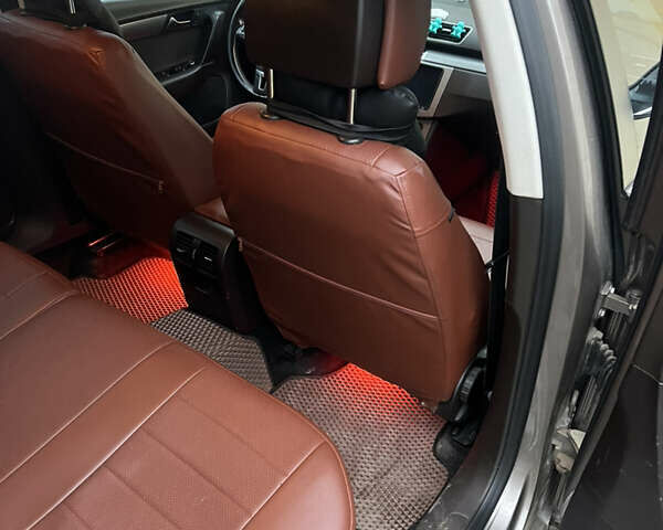 Коричневый Фольксваген Пассат, объемом двигателя 1.97 л и пробегом 297 тыс. км за 10400 $, фото 16 на Automoto.ua