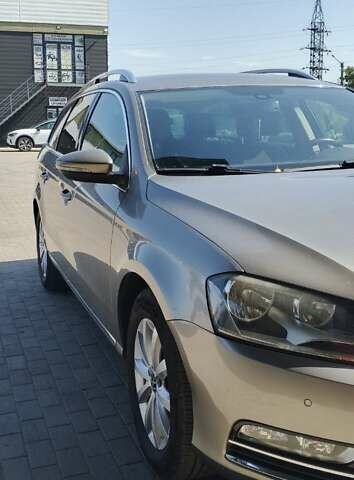 Коричневий Фольксваген Пассат, об'ємом двигуна 1.6 л та пробігом 242 тис. км за 10500 $, фото 5 на Automoto.ua