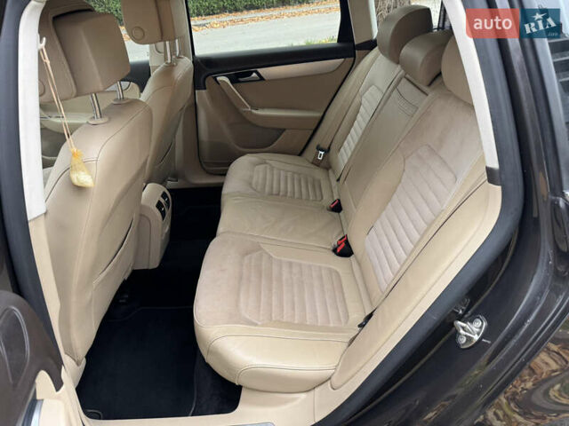 Коричневый Фольксваген Пассат, объемом двигателя 2 л и пробегом 290 тыс. км за 10500 $, фото 8 на Automoto.ua