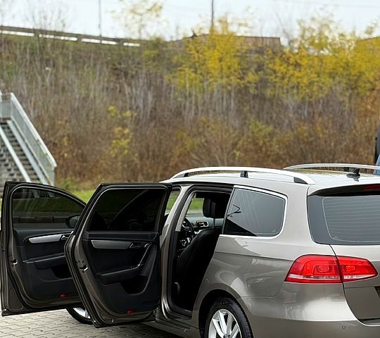 Коричневый Фольксваген Пассат, объемом двигателя 2 л и пробегом 290 тыс. км за 9000 $, фото 7 на Automoto.ua