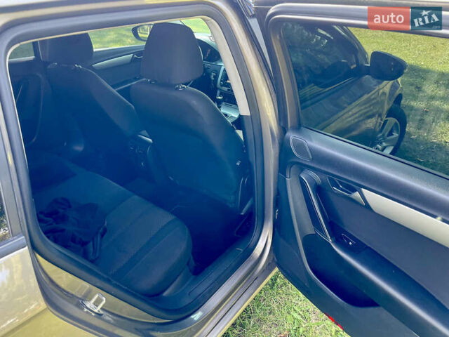 Коричневий Фольксваген Пассат, об'ємом двигуна 1.6 л та пробігом 268 тис. км за 7999 $, фото 28 на Automoto.ua