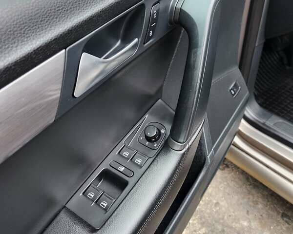 Коричневый Фольксваген Пассат, объемом двигателя 2 л и пробегом 238 тыс. км за 10800 $, фото 76 на Automoto.ua