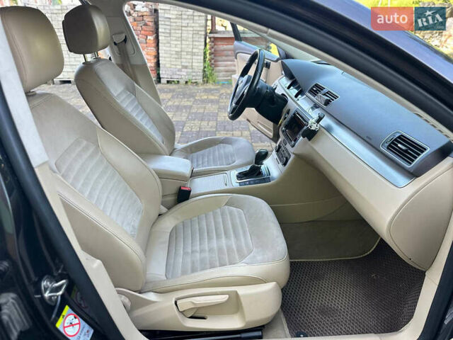 Коричневый Фольксваген Пассат, объемом двигателя 1.97 л и пробегом 244 тыс. км за 10800 $, фото 14 на Automoto.ua