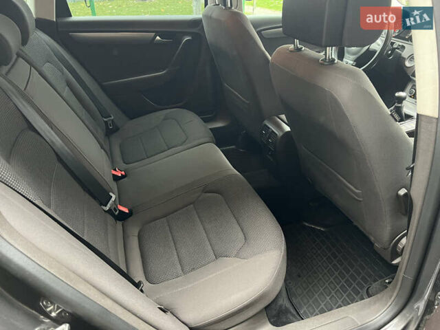 Коричневий Фольксваген Пассат, об'ємом двигуна 2 л та пробігом 287 тис. км за 10500 $, фото 25 на Automoto.ua