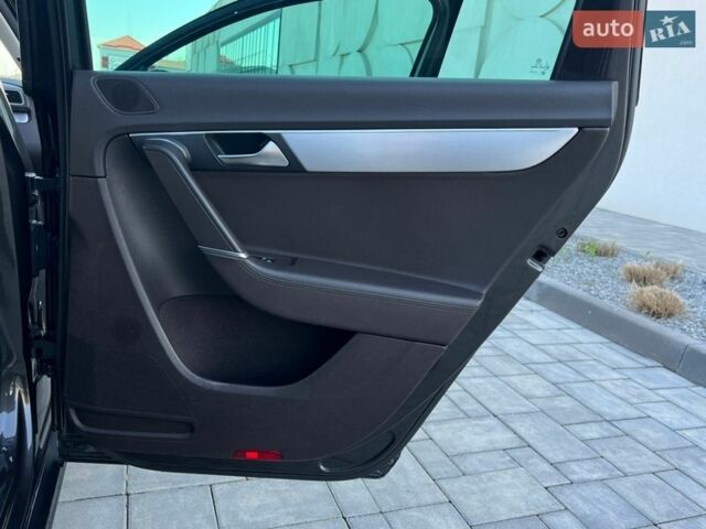 Коричневый Фольксваген Пассат, объемом двигателя 2 л и пробегом 133 тыс. км за 15350 $, фото 130 на Automoto.ua