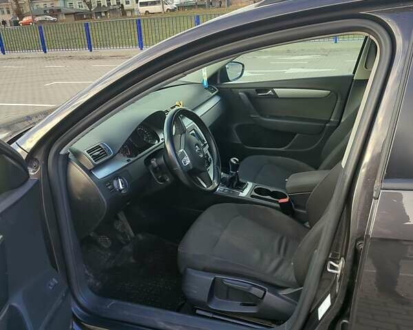 Коричневий Фольксваген Пассат, об'ємом двигуна 1.6 л та пробігом 245 тис. км за 9500 $, фото 1 на Automoto.ua