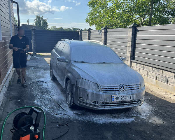 Коричневый Фольксваген Пассат, объемом двигателя 2 л и пробегом 330 тыс. км за 11000 $, фото 3 на Automoto.ua