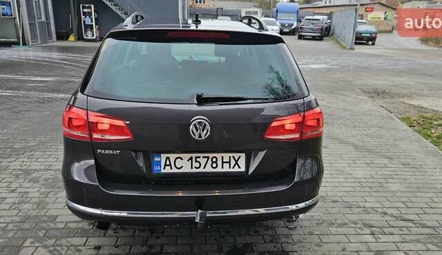 Коричневый Фольксваген Пассат, объемом двигателя 1.39 л и пробегом 230 тыс. км за 9800 $, фото 2 на Automoto.ua