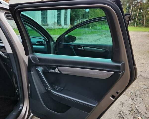 Коричневый Фольксваген Пассат, объемом двигателя 2 л и пробегом 238 тыс. км за 10800 $, фото 64 на Automoto.ua