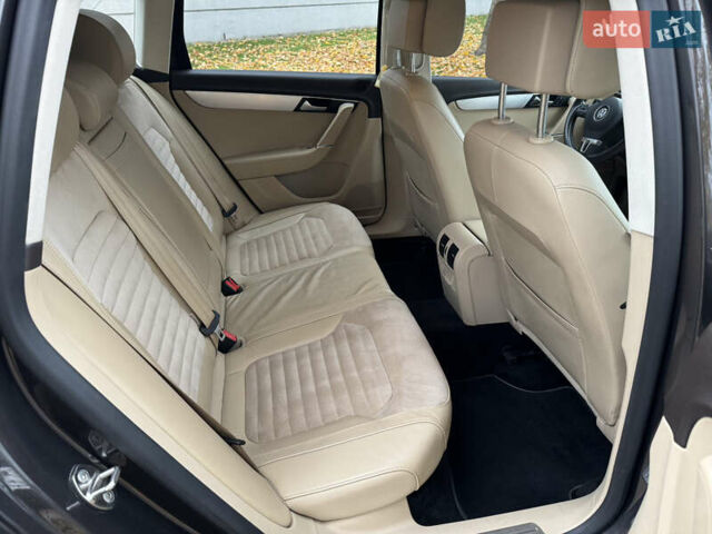 Коричневый Фольксваген Пассат, объемом двигателя 2 л и пробегом 290 тыс. км за 10500 $, фото 9 на Automoto.ua