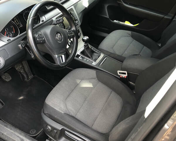 Коричневый Фольксваген Пассат, объемом двигателя 1.97 л и пробегом 260 тыс. км за 10500 $, фото 4 на Automoto.ua