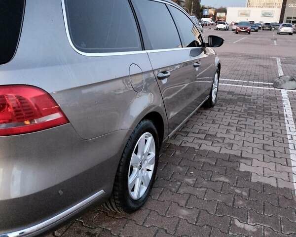 Коричневый Фольксваген Пассат, объемом двигателя 2 л и пробегом 291 тыс. км за 11500 $, фото 10 на Automoto.ua