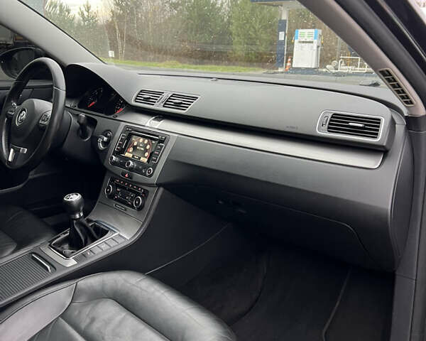 Коричневый Фольксваген Пассат, объемом двигателя 1.97 л и пробегом 309 тыс. км за 9700 $, фото 21 на Automoto.ua