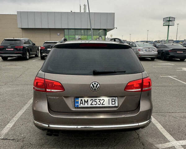 Коричневый Фольксваген Пассат, объемом двигателя 1.8 л и пробегом 245 тыс. км за 6100 $, фото 3 на Automoto.ua