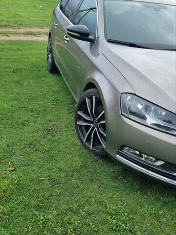 Коричневый Фольксваген Пассат, объемом двигателя 1.8 л и пробегом 214 тыс. км за 9000 $, фото 1 на Automoto.ua