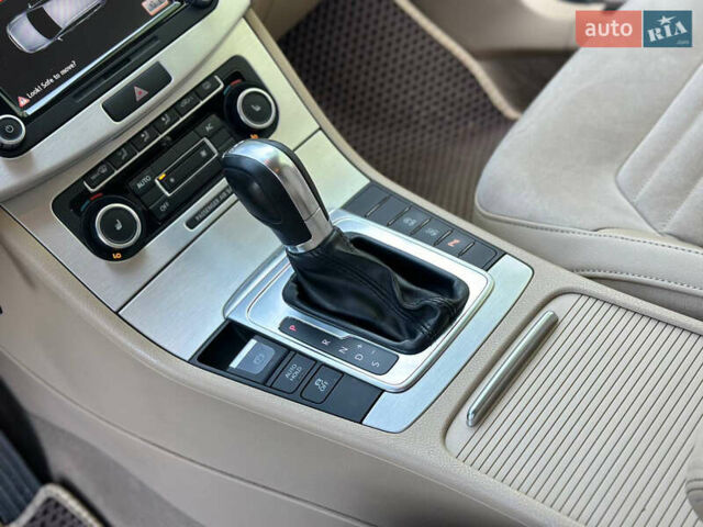 Коричневый Фольксваген Пассат, объемом двигателя 1.97 л и пробегом 244 тыс. км за 10800 $, фото 17 на Automoto.ua