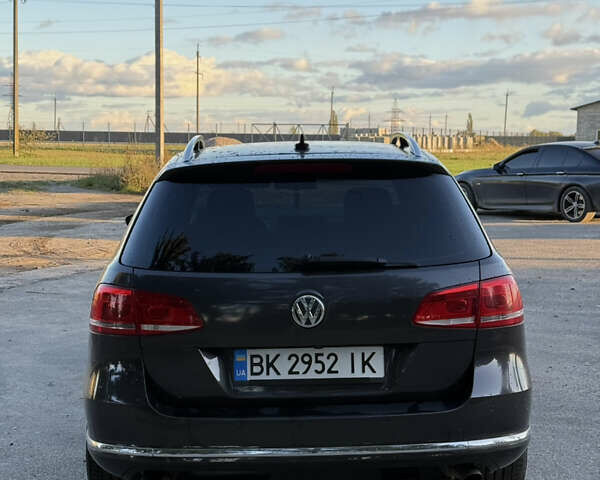 Коричневий Фольксваген Пассат, об'ємом двигуна 2 л та пробігом 309 тис. км за 10500 $, фото 2 на Automoto.ua