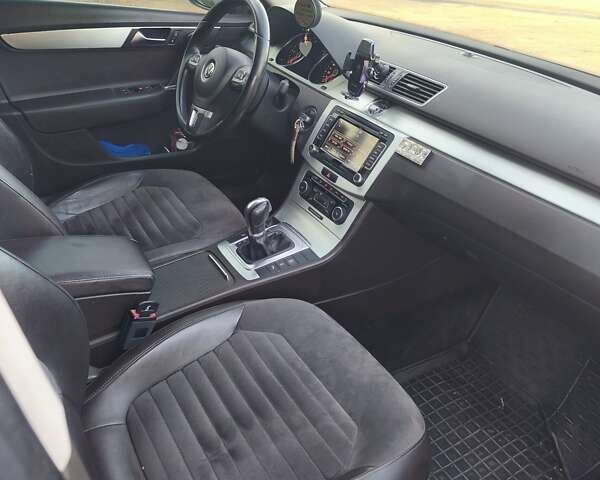 Коричневый Фольксваген Пассат, объемом двигателя 1.97 л и пробегом 225 тыс. км за 10500 $, фото 3 на Automoto.ua