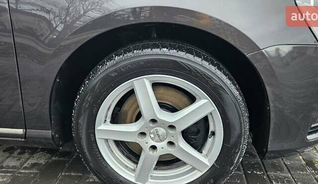 Коричневый Фольксваген Пассат, объемом двигателя 1.39 л и пробегом 230 тыс. км за 9800 $, фото 14 на Automoto.ua