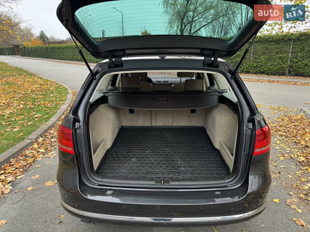 Коричневый Фольксваген Пассат, объемом двигателя 2 л и пробегом 290 тыс. км за 10500 $, фото 11 на Automoto.ua