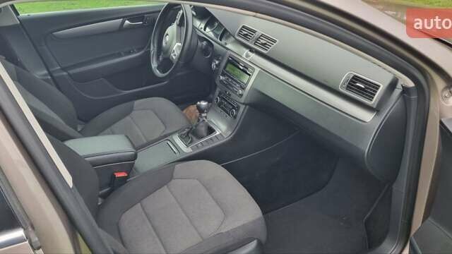 Коричневый Фольксваген Пассат, объемом двигателя 1.8 л и пробегом 214 тыс. км за 9000 $, фото 8 на Automoto.ua