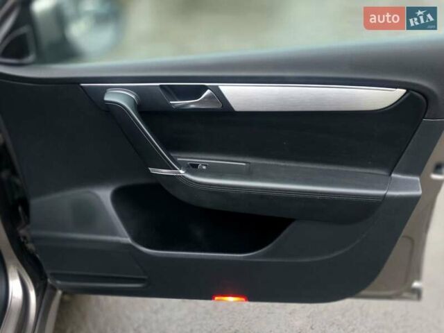 Коричневый Фольксваген Пассат, объемом двигателя 2 л и пробегом 216 тыс. км за 12200 $, фото 60 на Automoto.ua