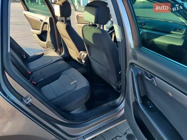 Коричневый Фольксваген Пассат, объемом двигателя 1.8 л и пробегом 251 тыс. км за 9200 $, фото 12 на Automoto.ua