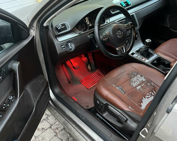 Коричневый Фольксваген Пассат, объемом двигателя 1.97 л и пробегом 297 тыс. км за 10400 $, фото 11 на Automoto.ua