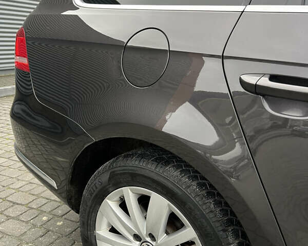 Коричневый Фольксваген Пассат, объемом двигателя 1.97 л и пробегом 309 тыс. км за 9700 $, фото 28 на Automoto.ua