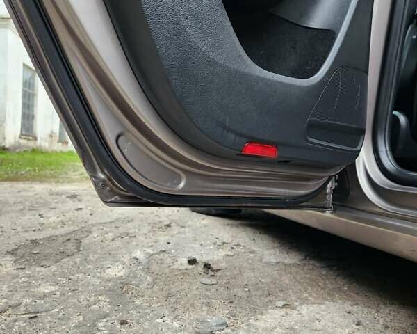 Коричневый Фольксваген Пассат, объемом двигателя 2 л и пробегом 238 тыс. км за 10800 $, фото 70 на Automoto.ua