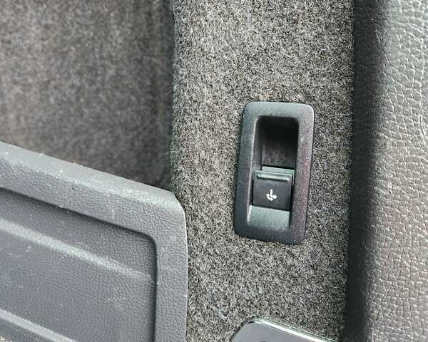 Коричневый Фольксваген Пассат, объемом двигателя 2 л и пробегом 238 тыс. км за 10800 $, фото 15 на Automoto.ua