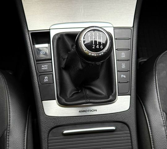 Коричневый Фольксваген Пассат, объемом двигателя 2 л и пробегом 290 тыс. км за 9000 $, фото 1 на Automoto.ua