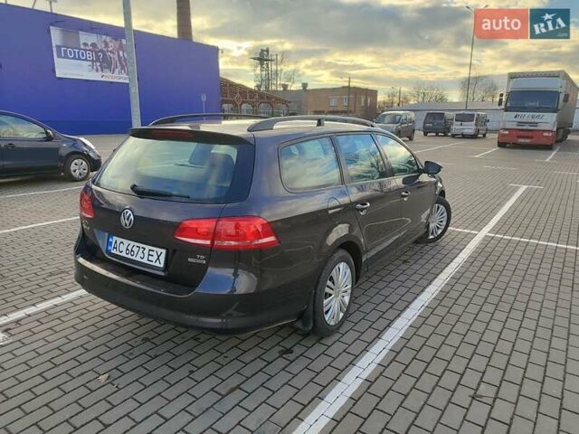 Коричневий Фольксваген Пассат, об'ємом двигуна 1.6 л та пробігом 245 тис. км за 9500 $, фото 6 на Automoto.ua