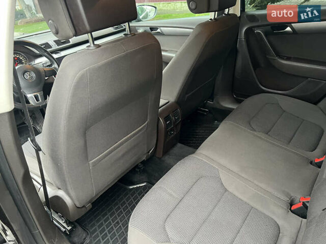 Коричневий Фольксваген Пассат, об'ємом двигуна 2 л та пробігом 287 тис. км за 10500 $, фото 23 на Automoto.ua