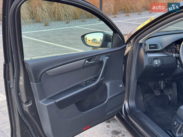 Коричневий Фольксваген Пассат, об'ємом двигуна 1.97 л та пробігом 239 тис. км за 12800 $, фото 13 на Automoto.ua