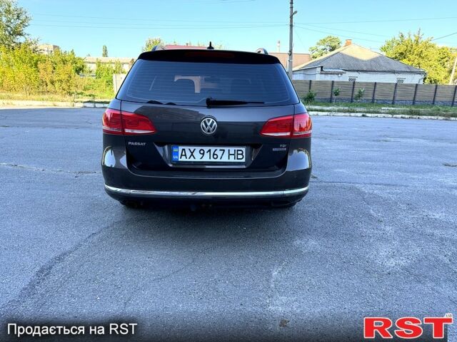 Коричневий Фольксваген Пассат, об'ємом двигуна 1.6 л та пробігом 250 тис. км за 8500 $, фото 4 на Automoto.ua